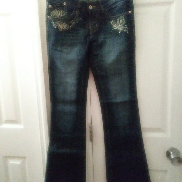 D & G Jeans - Picture 2 of 6